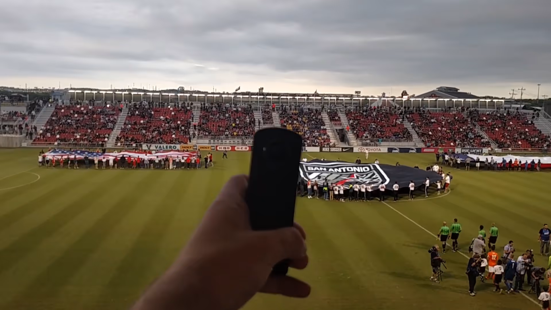 The Theta 360 camera films a soccer game